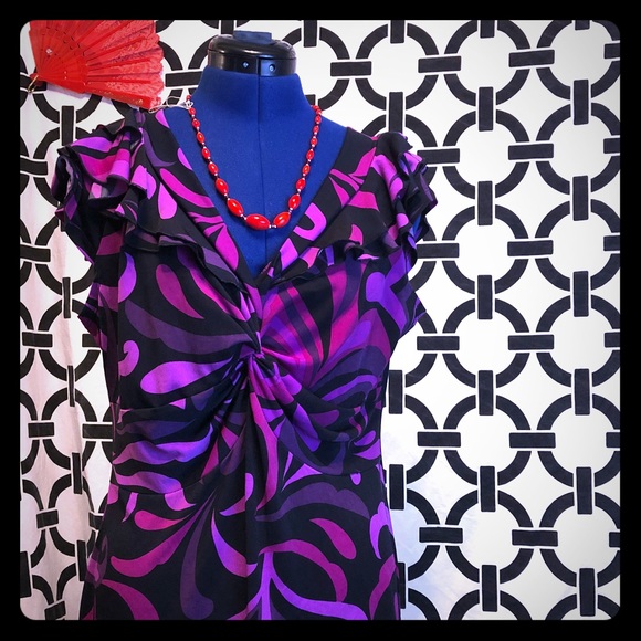 suzie couture Tops - Women’s Sleeveless Blouse